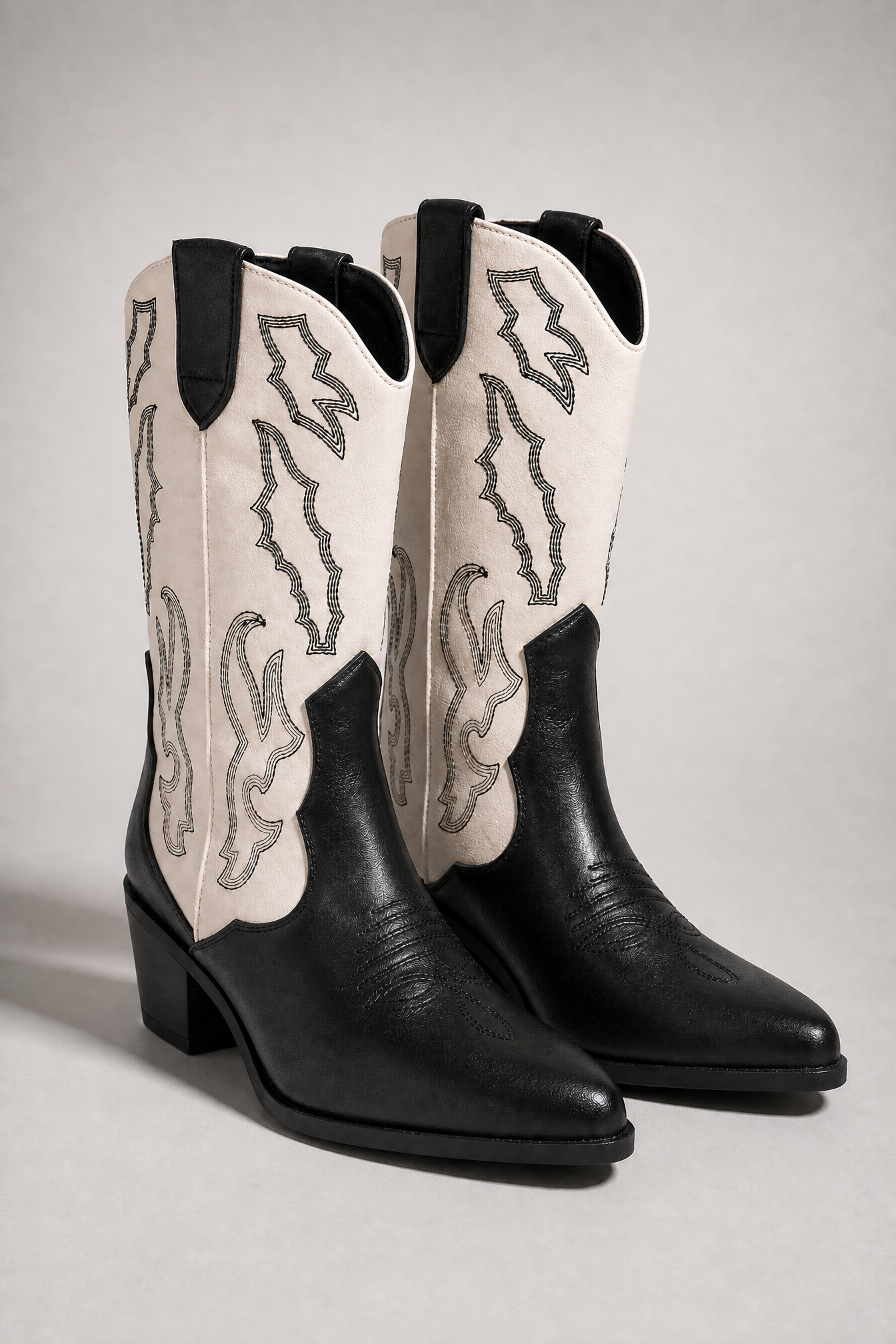 Black & White Two-Tone Western Cowboy Boots