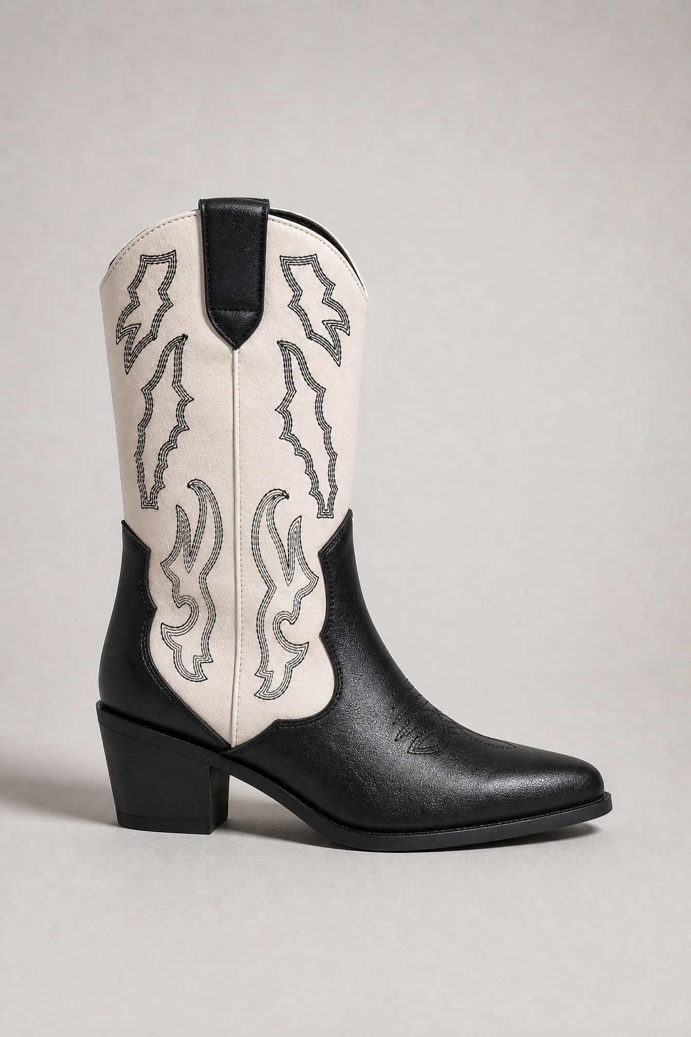 Black & White Two-Tone Western Cowboy Boots