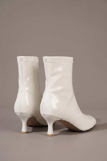 Midnight Stroll Round-Toe Kitten Heel Boots