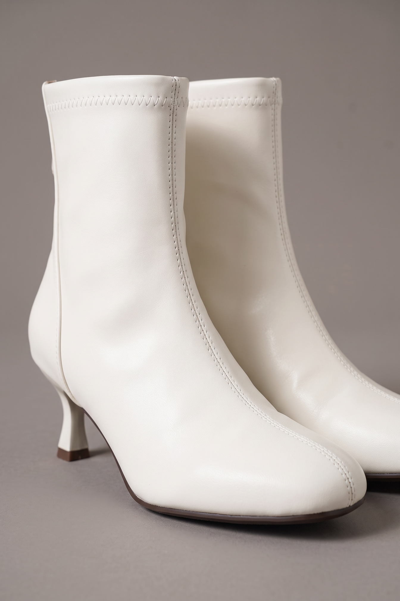 Midnight Stroll Round-Toe Kitten Heel Boots